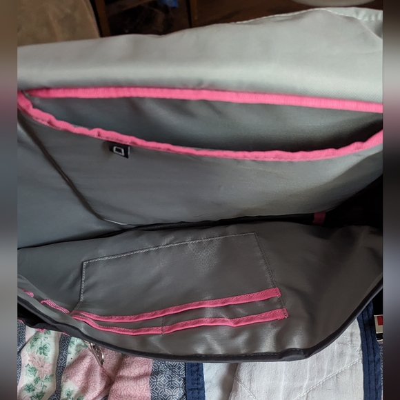 Jansport Network Laptop Messenger Bag. New With Tags. - Picture 8 of 16